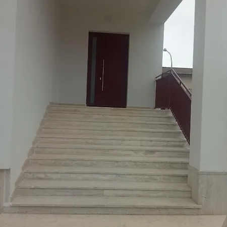 La Lenzerina Casa Indipendente Con Giardino Homestay