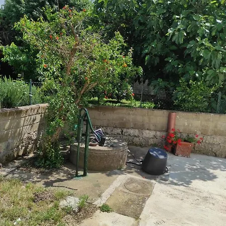 Ubytování v soukromí La Lenzerina Casa Indipendente Con Giardino