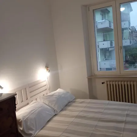 Homestay La Lenzerina Casa Indipendente Con Giardino