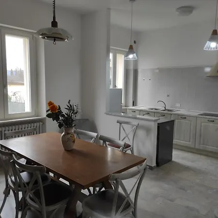 La Lenzerina Casa Indipendente Con Giardino Ubytování v soukromí