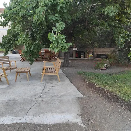 La Lenzerina Casa Indipendente Con Giardino Habitación en casa particular *