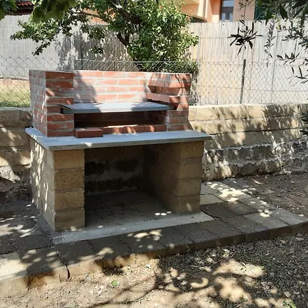 La Lenzerina Casa Indipendente Con Giardino Habitación en casa particular *