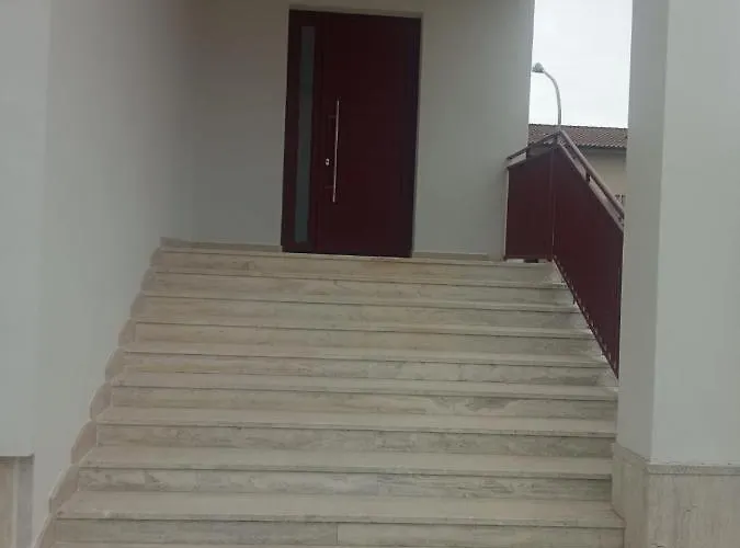 La Lenzerina Casa Indipendente Con Giardino Habitación en casa particular