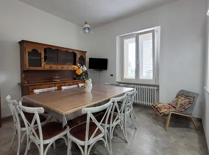 La Lenzerina Casa Indipendente Con Giardino Habitación en casa particular