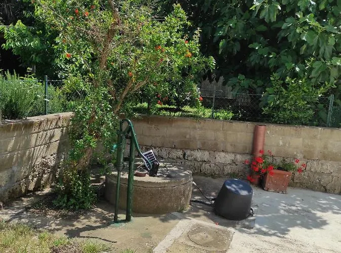 Habitación en casa particular La Lenzerina Casa Indipendente Con Giardino