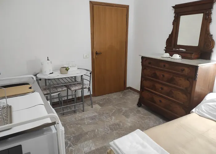 Habitación en casa particular La Lenzerina Casa Indipendente Con Giardino