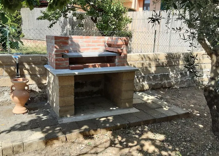 La Lenzerina Casa Indipendente Con Giardino Habitación en casa particular *